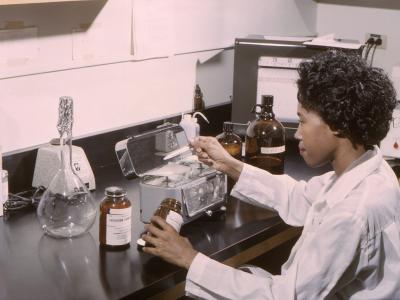 Bøger om videnskabsmænd og kvinder